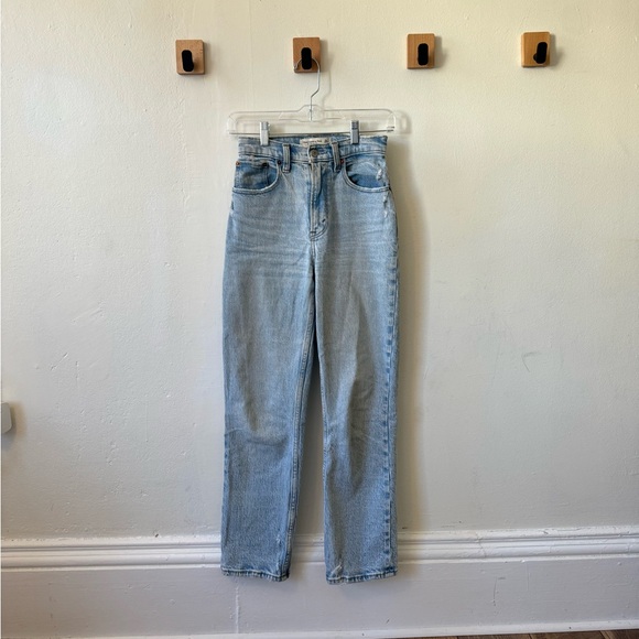 Abercrombie Curve Love Ultra High Rise 90s Straight Jeans 000XS xshort x-short - Picture 2 of 5